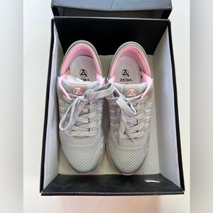 NWT Rose Pink Grey Zeba Sneakers Women’s Size 9.5